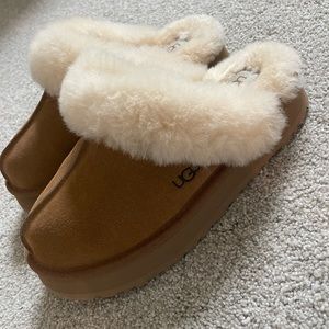 UGG Disquette Slippers